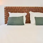 Lindo 2 Quartos Com Patio - Batalha - C *