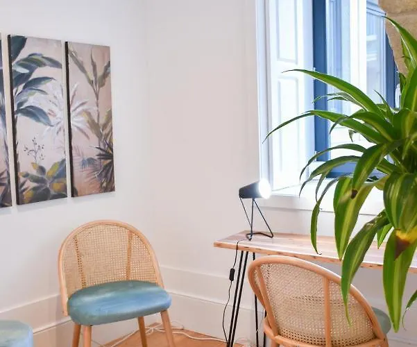 Lindo 2 Quartos Com Patio - Batalha - C