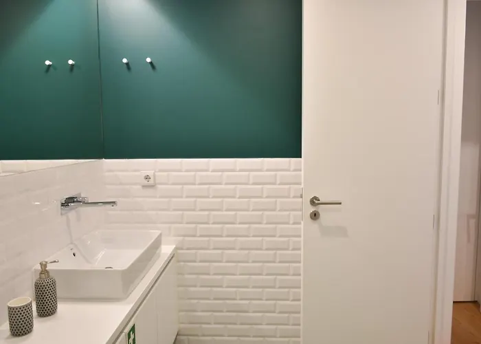 Lindo 2 Quartos Com Patio - Batalha - C Apartment Porto