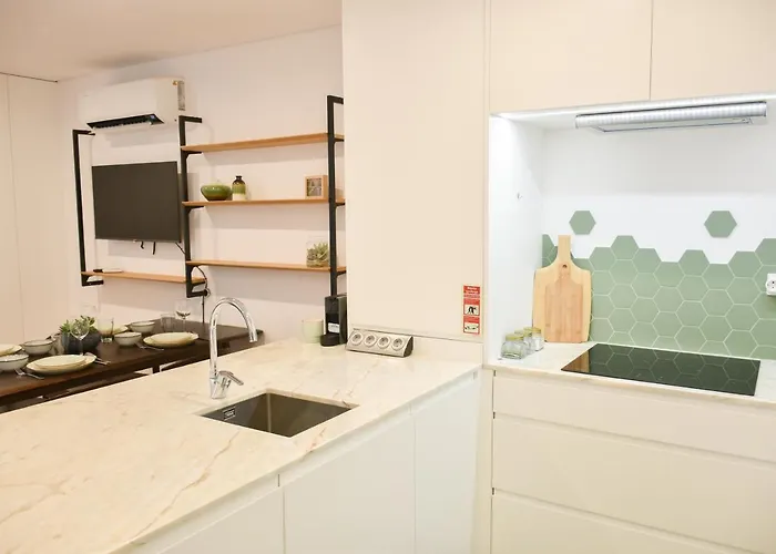 Lindo 2 Quartos Com Patio - Batalha - C