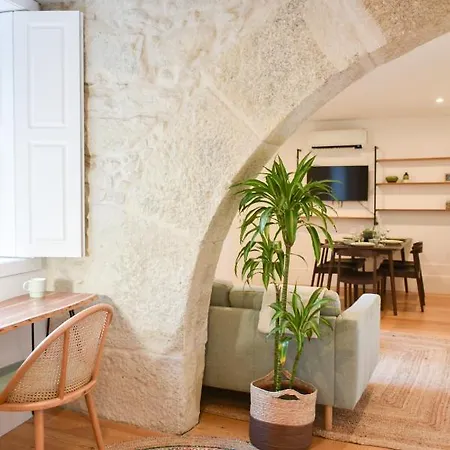 Appartement Lindo 2 Quartos Com Patio - Batalha - C