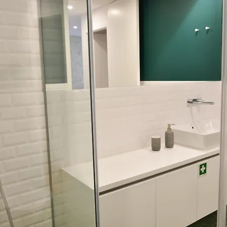 Lindo 2 Quartos Com Patio - Batalha - C *