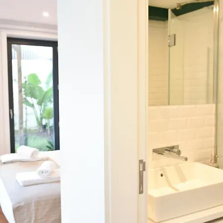Apartment Lindo 2 Quartos Com Patio - Batalha - C Porto