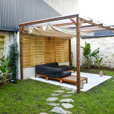 Apartment Lindo 2 Quartos Com Patio - Batalha - C