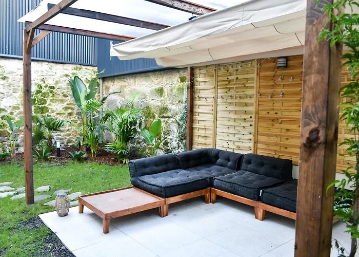 Lindo 2 Quartos Com Patio - Batalha - C Daire