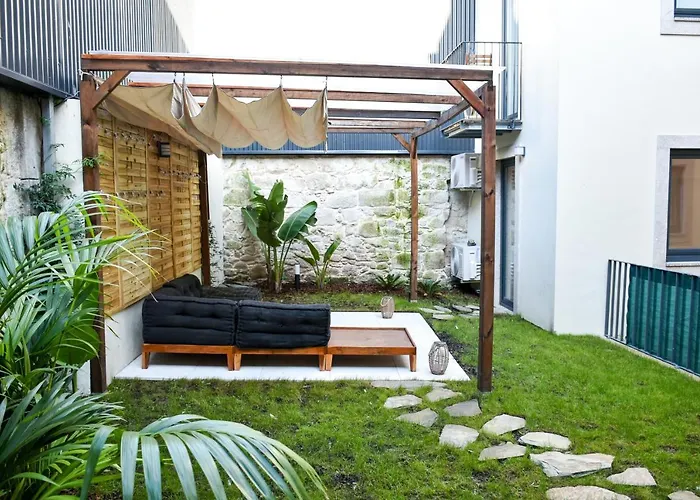 Lindo 2 Quartos Com Patio - Batalha - C Daire *