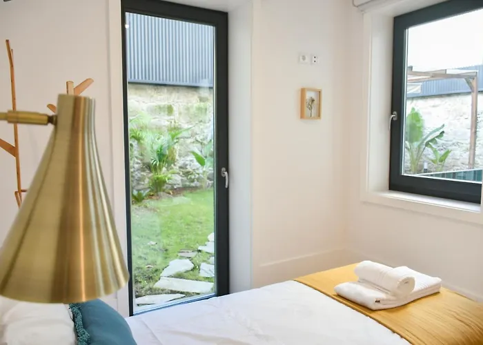 Lindo 2 Quartos Com Patio - Batalha - C 波尔图