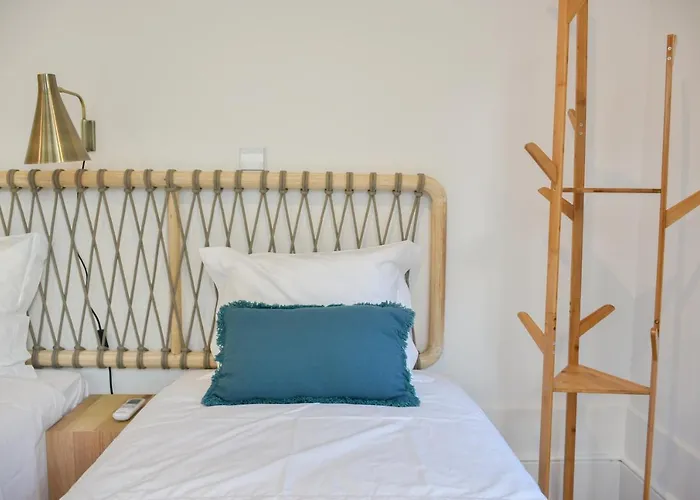 Lindo 2 Quartos Com Patio - Batalha - C