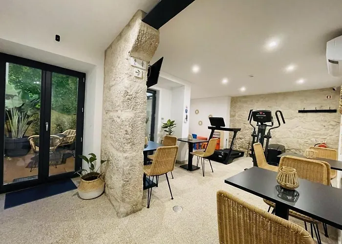 Lindo 2 Quartos Com Patio - Batalha - C 波尔图