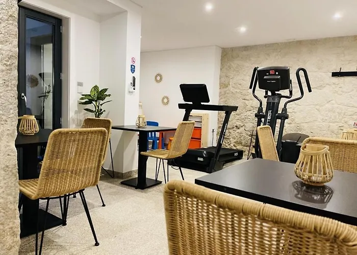 Lindo 2 Quartos Com Patio - Batalha - C * 波尔图