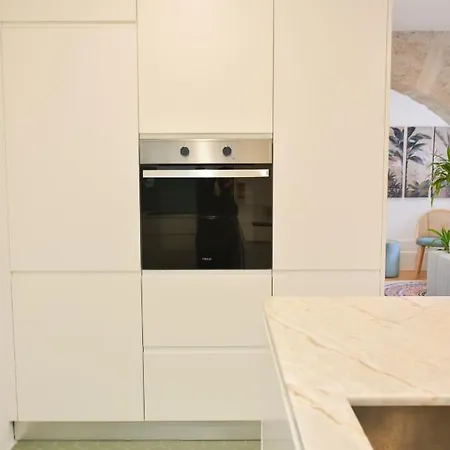 Apartamento Lindo 2 Quartos Com Pátio - Batalha - C *