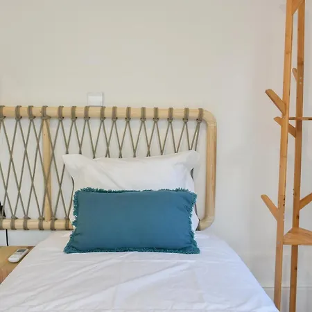 Lindo 2 Quartos Com Pátio - Batalha - C