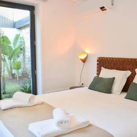 Lindo 2 Quartos Com Pátio - Batalha - C Apartamento