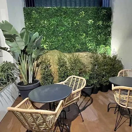 Lindo 2 Quartos Com Pátio - Batalha - C Oporto