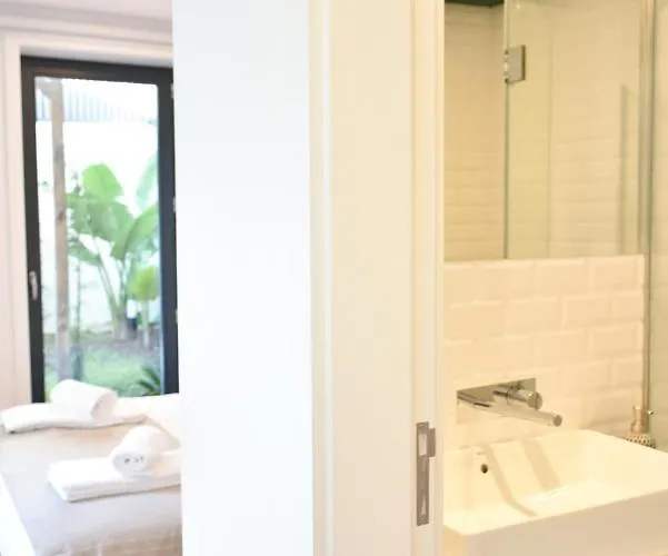 Διαμέρισμα Lindo 2 Quartos Com Patio - Batalha - C Πόρτο