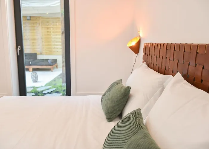 Lindo 2 Quartos Com Patio - Batalha - C