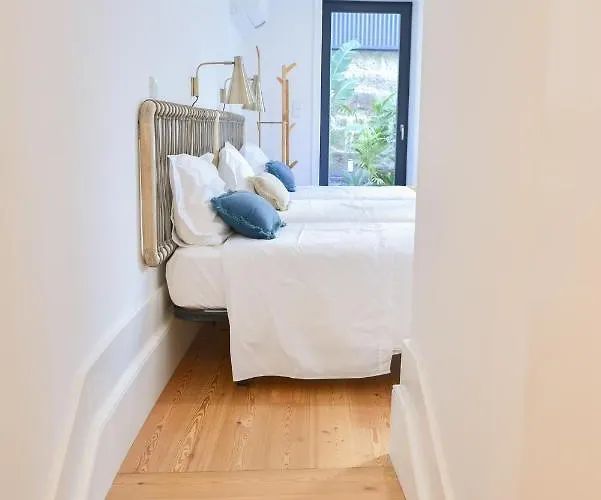 Lindo 2 Quartos Com Patio - Batalha - C * Πόρτο