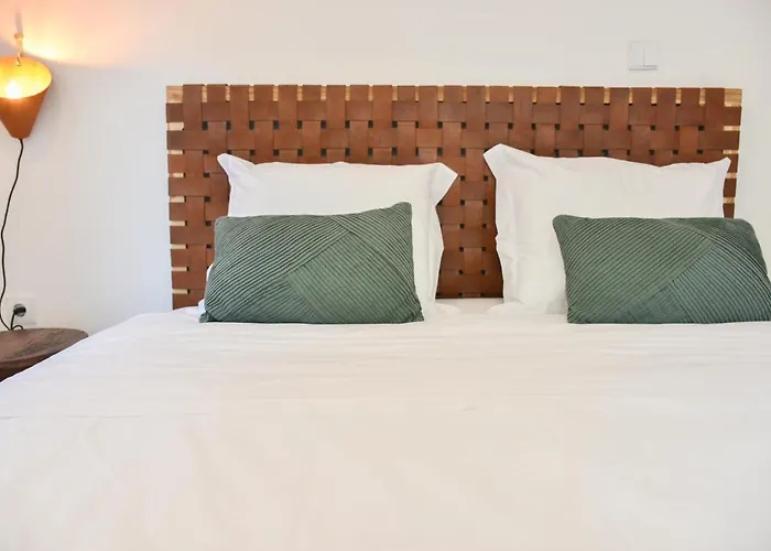 Lindo 2 Quartos Com Patio - Batalha - C *